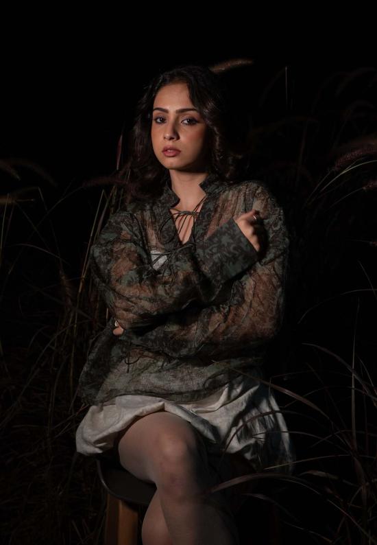  이키비 블라우스 코이 그린 시스루 탑 - IKKIVI