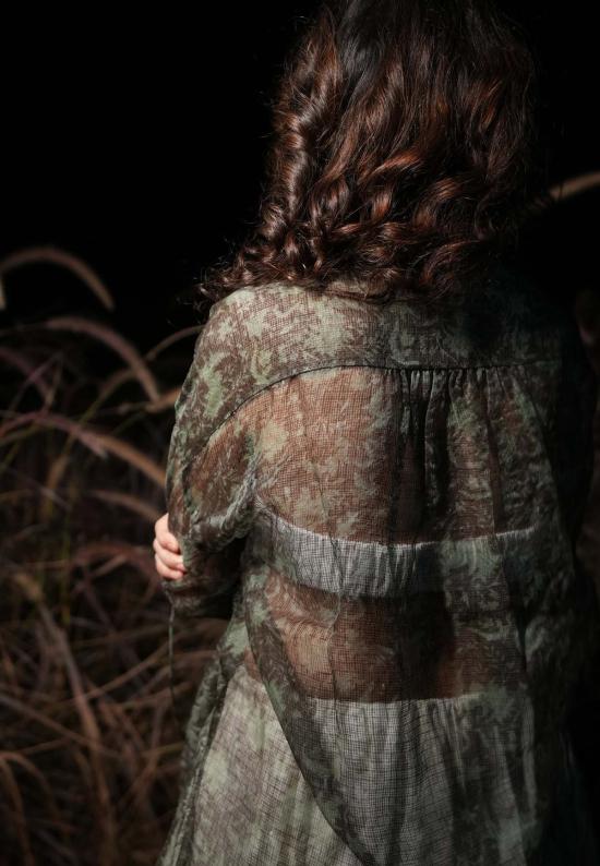  이키비 블라우스 코이 그린 시스루 탑 - IKKIVI