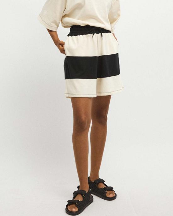  리타 숏팬츠 로우 에밀리아 스트라이프 저지 반바지