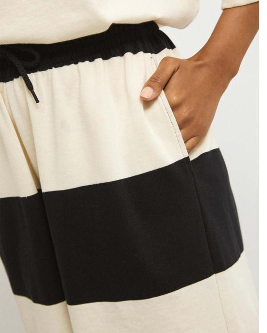  리타 숏팬츠 로우 에밀리아 스트라이프 저지 반바지 - RITA