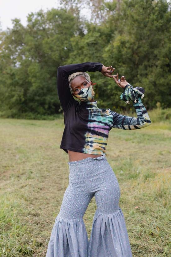  아바카시 긴팔 티셔츠 크롭 터틀넥 나이트 레인보우 - ABACAXI