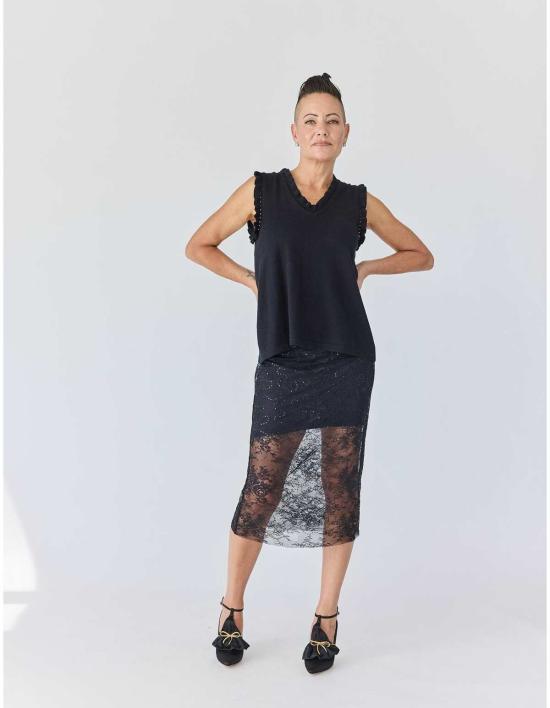  린제이 니콜라스 뉴욕 민소매 티셔츠 린지 니콜라스 뉴욕 프릴 브이넥 쉘탑 블랙 - LINDSAY NICHOLAS NEW YORK