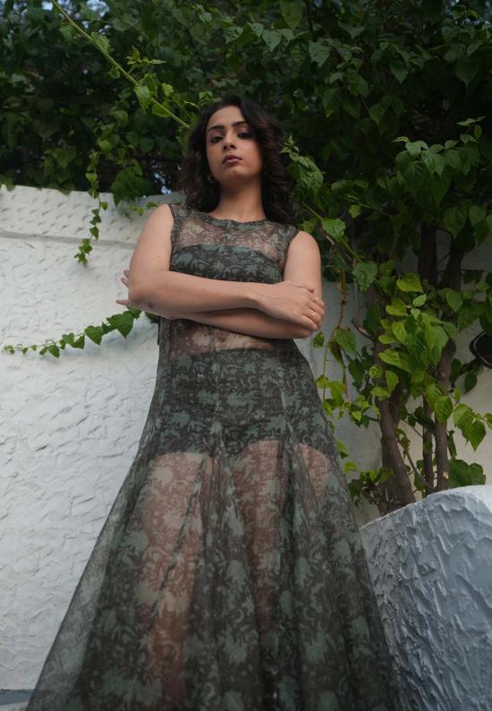  이키비 롱 원피스 시아 시스루 드레스 - IKKIVI