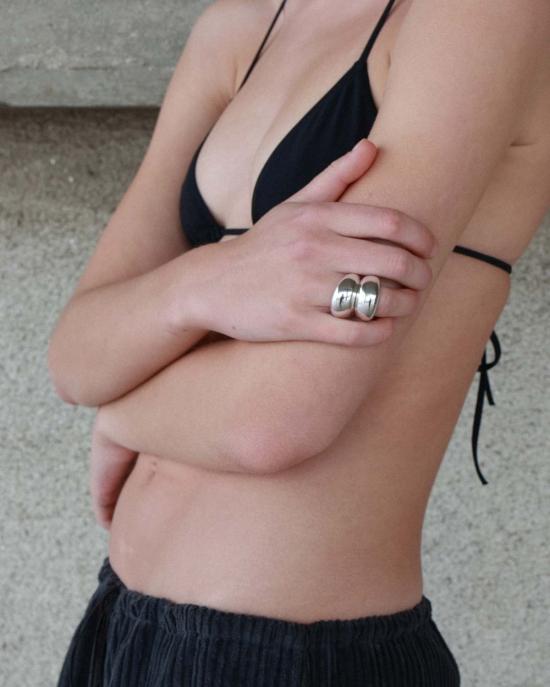  아니카 이네즈 반지 젠틀 슬로프 링 - ANNIKA INEZ