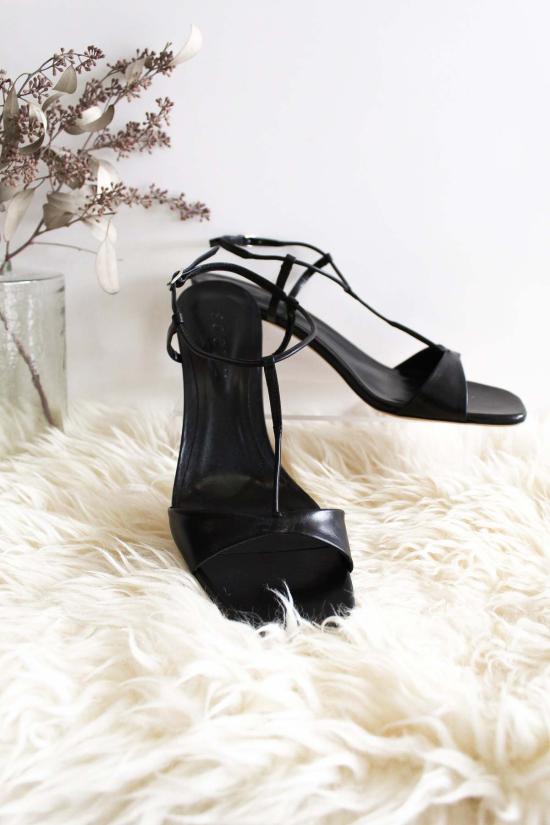  쉐르 샌들 수르 세실리 힐스 느와르 - SOEUR