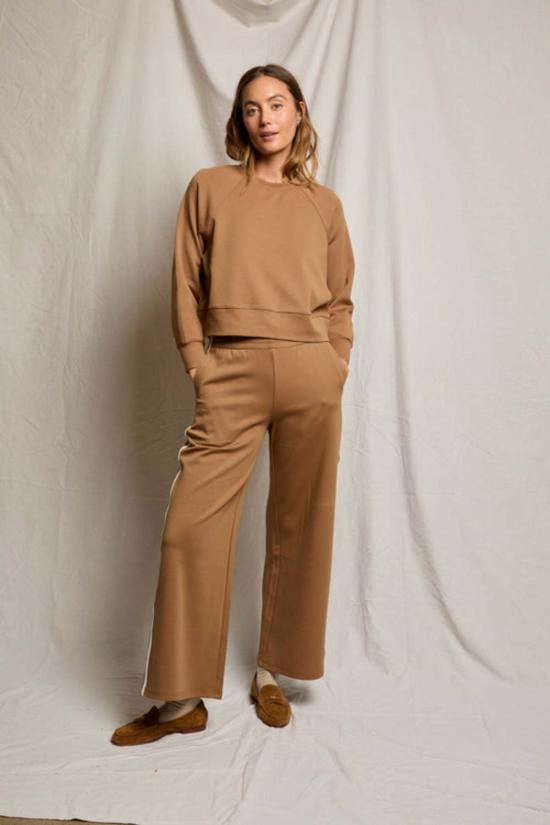  퍼펙트 화이트 티 스웨터 넬 트래블 래글런 스웨트셔츠 모카 브라운 - PERFECT WHITE TEE