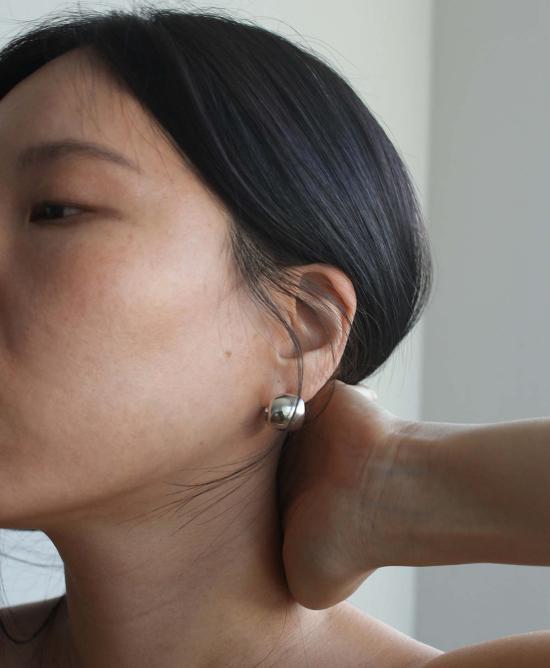  아니카 이네즈 이어링 시가 밴드 후프 귀걸이 실버/골드