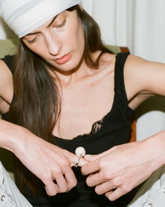  아니카 이네즈 반지 대형 스톤 타원형  (실버/화이트 펠드스파) - ANNIKA INEZ