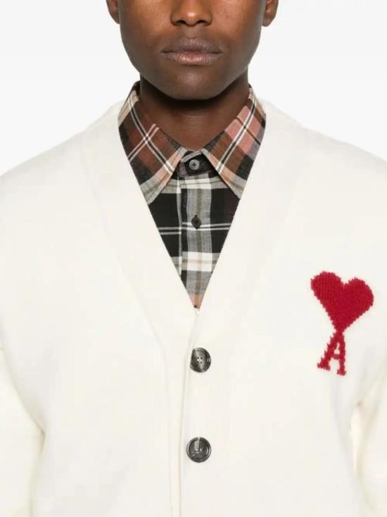 26SS 아미 하트 로고 인타르시아 V넥 가디건 UKC367018 154 White - AMI