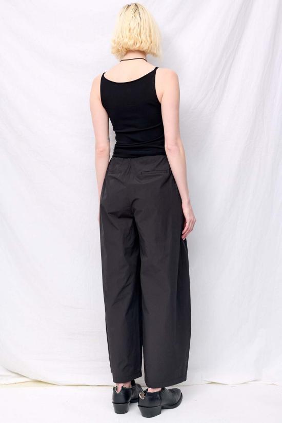  아모멘토 민소매 티셔츠 블랙 민소매 니트 탑 - AMOMENTO