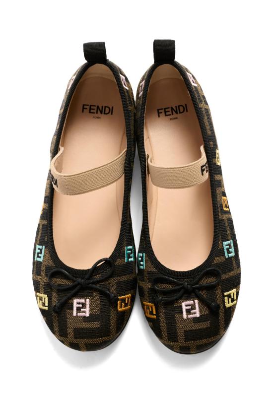 26SS [키즈] 펜디 플랫 슈즈 JFR566 AWK2 F1HFI BROWN - FENDI