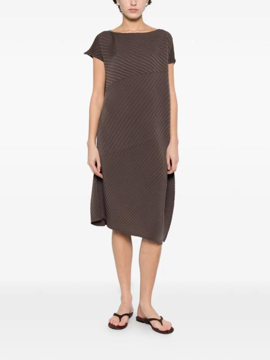 26SS 이세이 미야케 미디 원피스 IM66FH672 45 DARK BROWN - ISSEY MIYAKE