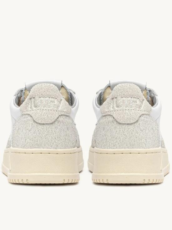 26SS 오트리 메달리스트 로우 스니커즈 AULWTA01 LEASTARS WHITE - AUTRY