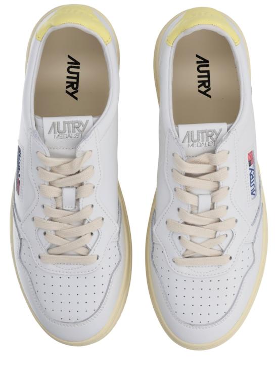 26SS 오트리 메달리스트 로우 스니커즈 AULM LL09 WHITE - AUTRY
