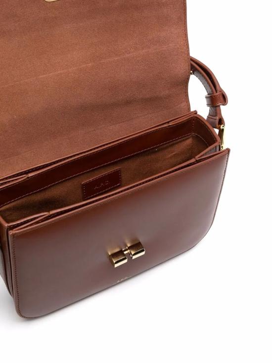 26SS 아페쎄 그레이스 스몰백 PXBMW F61413 CAD HAZELNUT - A.P.C.