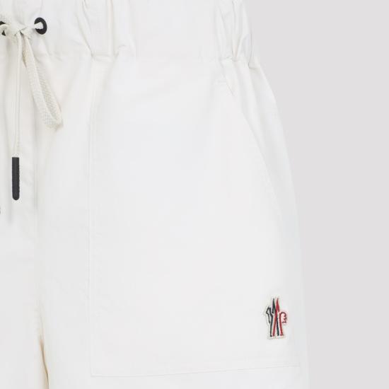 26SS 몽클레어 숏팬츠 L10982B00005 597SL White - MONCLER