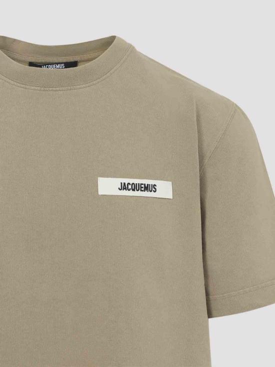 26SS 자크뮈스 반팔 티셔츠 TSM00133AJ00226180 Dark Beige - JACQUEMUS