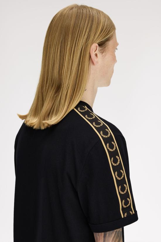 26SS 프레드페리 반팔 티셔츠 M4613 90A Black champagne - FRED PERRY