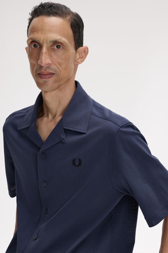 26SS 프레드페리 반팔 셔츠 M1745 46B Dark airforce - FRED PERRY