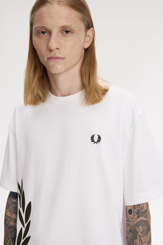 26SS 프레드페리 반팔 티셔츠 M2440 129 Snow white - FRED PERRY