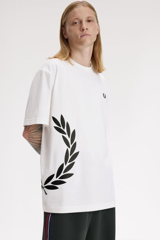 26SS 프레드페리 반팔 티셔츠 M2440 129 Snow white - FRED PERRY