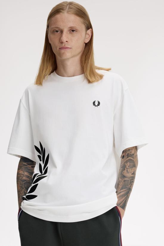 26SS 프레드페리 반팔 티셔츠 M2440 129 Snow white - FRED PERRY