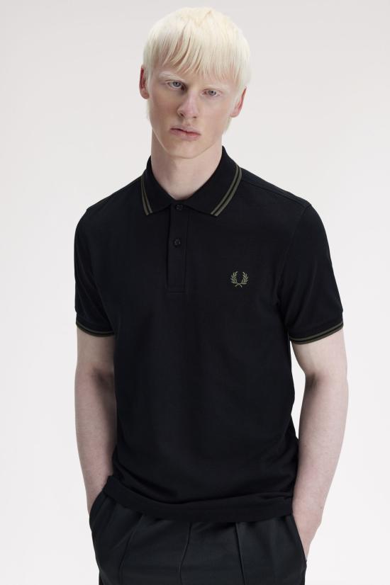 26SS 프레드페리 폴로 티셔츠 M3600 T44 Black fieldgreen - FRED PERRY