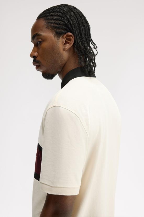 26SS 프레드페리 폴로 티셔츠 M2421 560 Beige - FRED PERRY