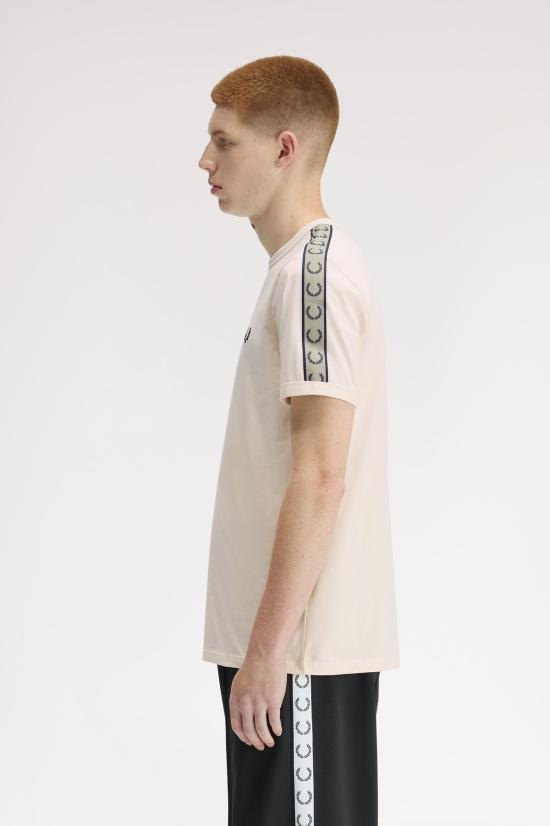 26SS 프레드페리 반팔 티셔츠 M4613 28B Ecru navy - FRED PERRY