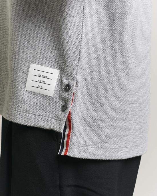 26SS 톰브라운 텍스처드 피케 4바 티 MJS296A J0248 050 PALE GREY DOM - THOM BROWNE