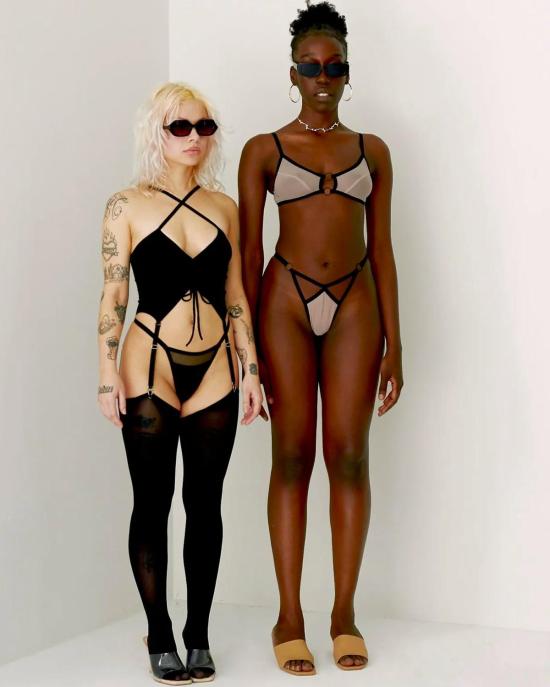  Kayleigh Peddie 민소매 티셔츠 케일리 페디 메이브 가터 탱크탑 블랙