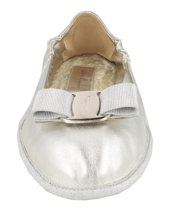  살바토레 페라가모 플랫 슈즈 01D973 756660 1C 00025 11 White - SALVATORE FERRAGAMO