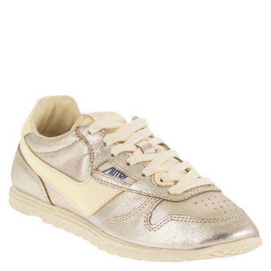 26SS 오트리 WINDSPIN 윈드스핀 스니커즈 WSLW SILVER - AUTRY