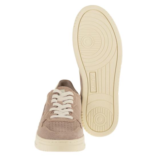 26SS 오트리 메달리스트 로우 스니커즈 AULW PINK - AUTRY