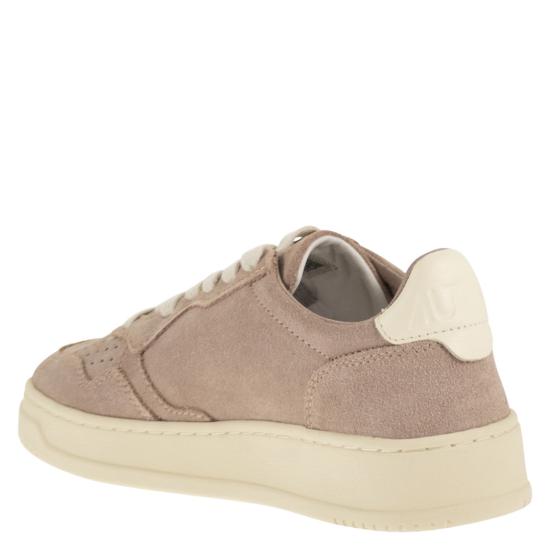 26SS 오트리 메달리스트 로우 스니커즈 AULW PINK - AUTRY