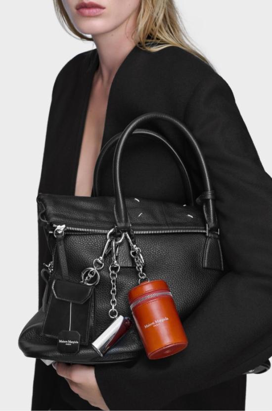 26SS 마르지엘라 키링 SA1UA0012P8834 H7161 SILVER - MAISON MARGIELA