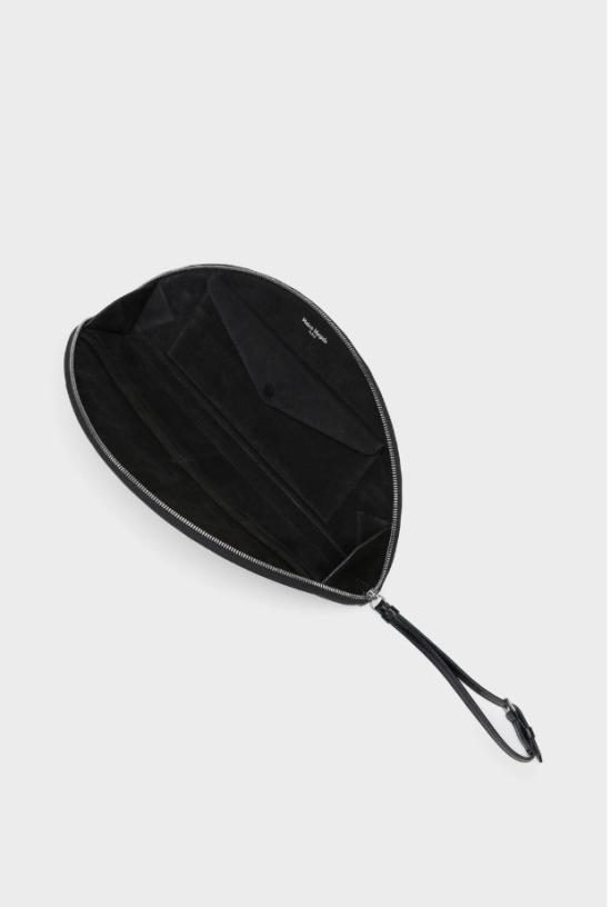 26SS 마르지엘라 하프문 파우치 SB1ZI0015P8831 T8013 - MAISON MARGIELA