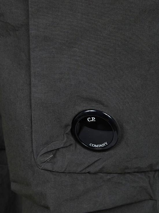 26SS 씨피 컴퍼니 마이크로 랩스 박시 카고 렌즈 팬츠 20CMPA128A 110325G 921 GUNMETAL - C.P. COMPANY