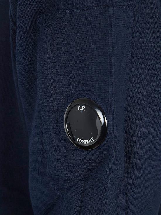 26SS 씨피 컴퍼니 코튼 씨 아일랜드 크루넥 렌즈 니트 20CMKN183A 110560A 888 TOTAL ECLIPSE - C.P. COMPANY