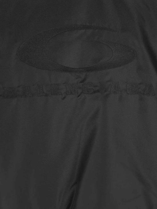 26SS 발렌시아가 백 톤온톤 루프 스포츠 아이콘 자수 보머 재킷 857679TMO131000 Black - BALENCIAGA