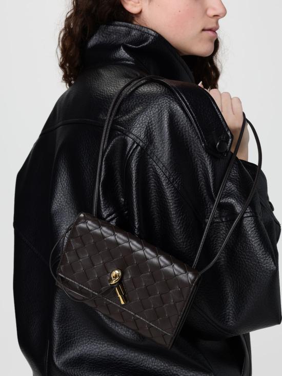 26SS 보테가베네타 안디아모 파우치 온 스트랩 836940VCPP2 2190 Brown - BOTTEGA VENETA