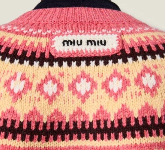 26FW 미우미우 스웨터 MMF00ZSOOO18SI F0028 ROSA - MIU MIU