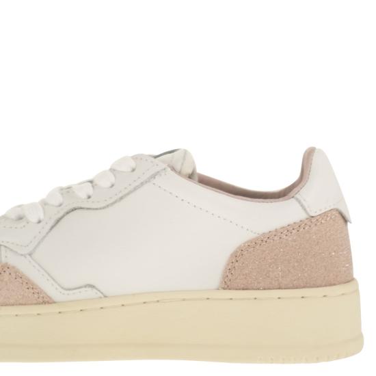 26SS 오트리 메달리스트 로우 스니커즈 AULW WHITE PINK - AUTRY