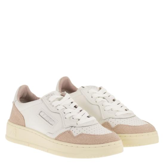 26SS 오트리 메달리스트 로우 스니커즈 AULW WHITE PINK - AUTRY