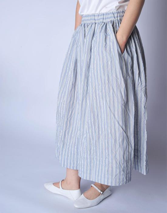  아푼토비 미디 스커트 푼토 B 어비스 스트라이프 스커트 크림 - A PUNTO B