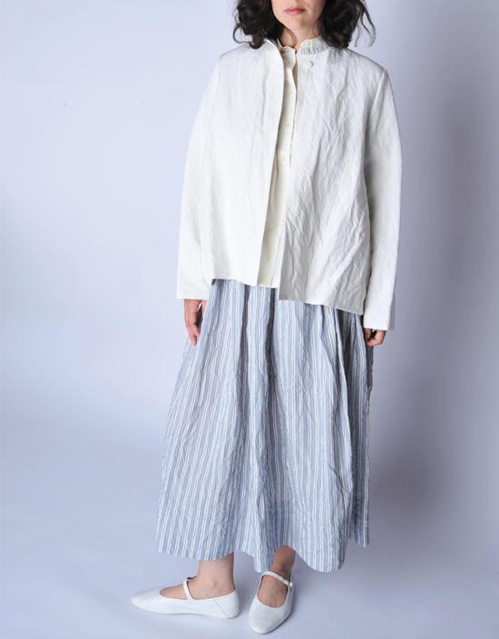  아푼토비 미디 스커트 푼토 B 어비스 스트라이프 스커트 크림 - A PUNTO B