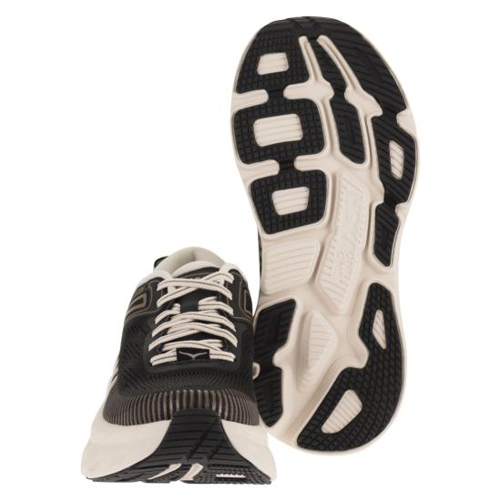 26SS 호카 스니커즈 1110519 BLACK CREAM - HOKA