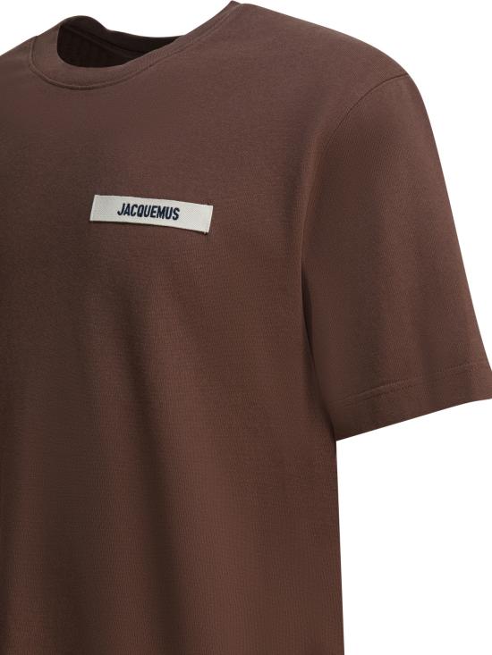 26SS 자크뮈스 반팔 티셔츠 25HTSM00133AJ00226880 BROWN - JACQUEMUS
