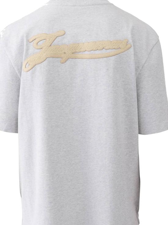 26SS 자크뮈스 반팔 티셔츠 TSM00624AJ00045 9CI ROSEMARY GRAY - JACQUEMUS