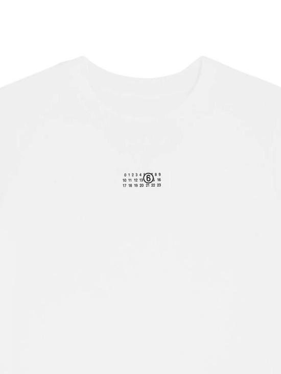 26SS MM6 메종마르지엘라 뉴메릭 코튼 저지 티셔츠 S52GC0327 M20170101 - MM6 MAISON MARGIELA